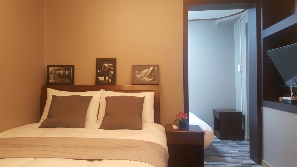 Myeongdong Time Hostel سيول المظهر الخارجي الصورة