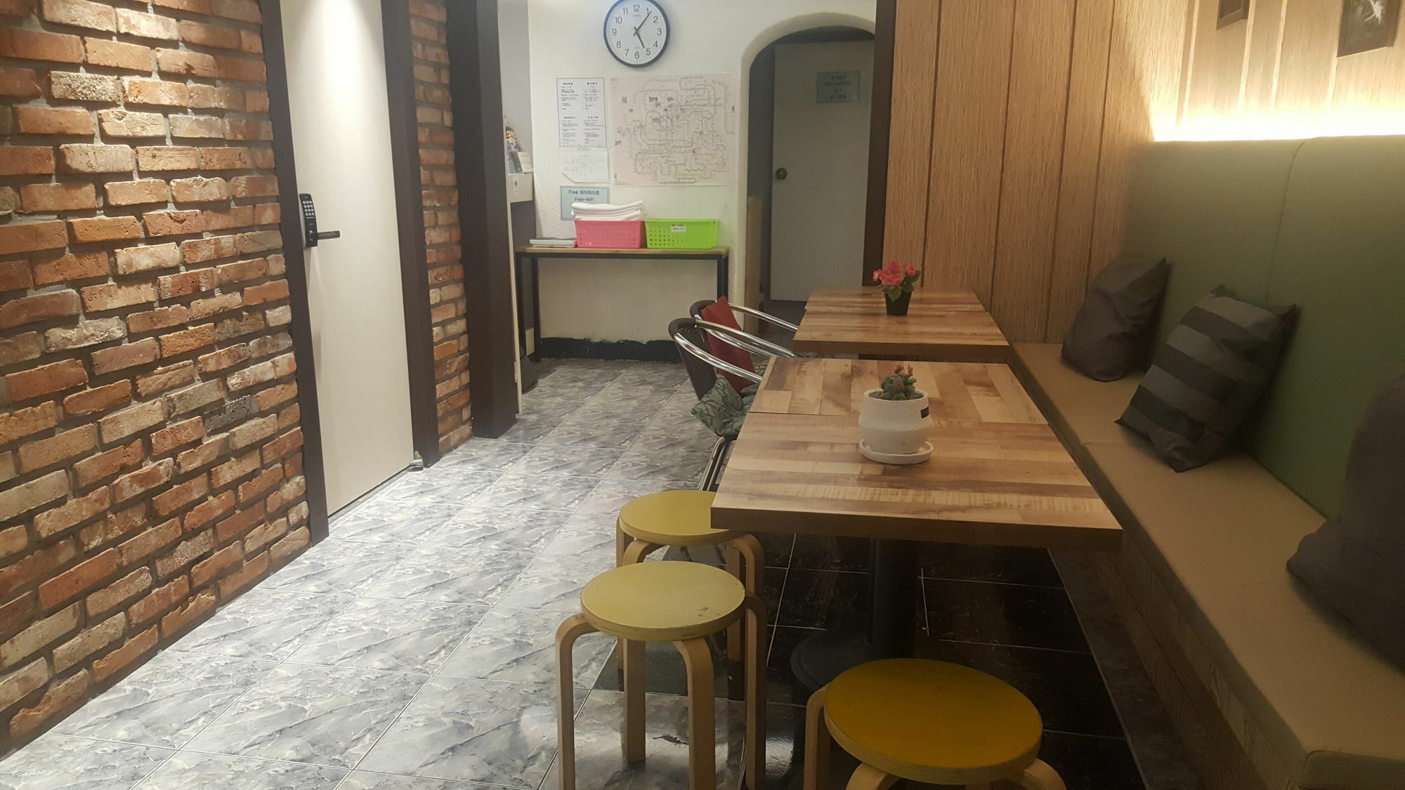 Myeongdong Time Hostel سيول المظهر الخارجي الصورة